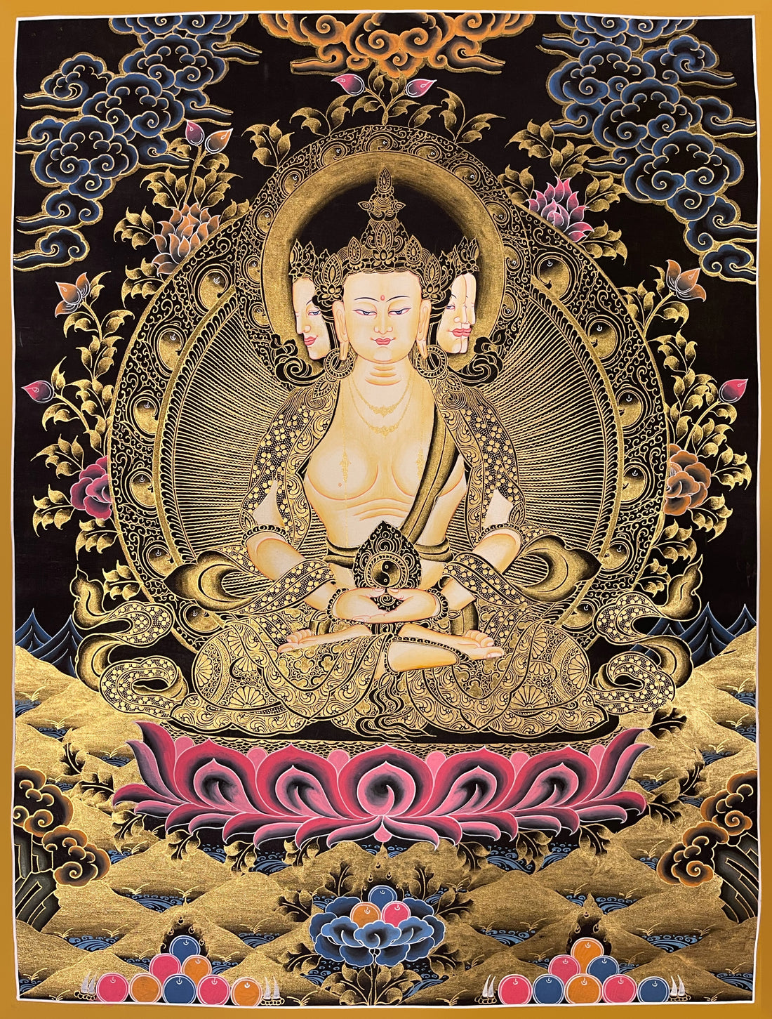 Vairocana thangka, 50×66 cm: four-faced white Vairocana in meditation on a pink lotus, in black and gold